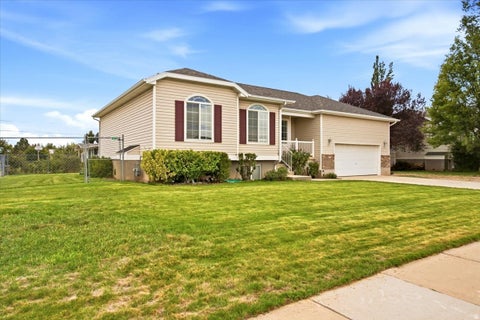 Tiny photo for 1815 W 2175 S, Syracuse, UT 84075 (MLS # 2185882)
