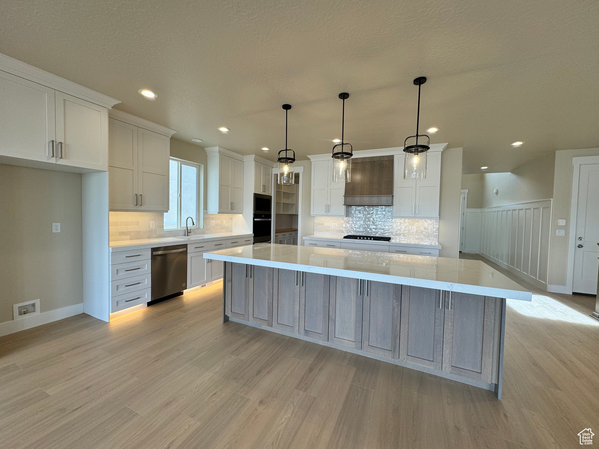 RIVERBEND - Residential