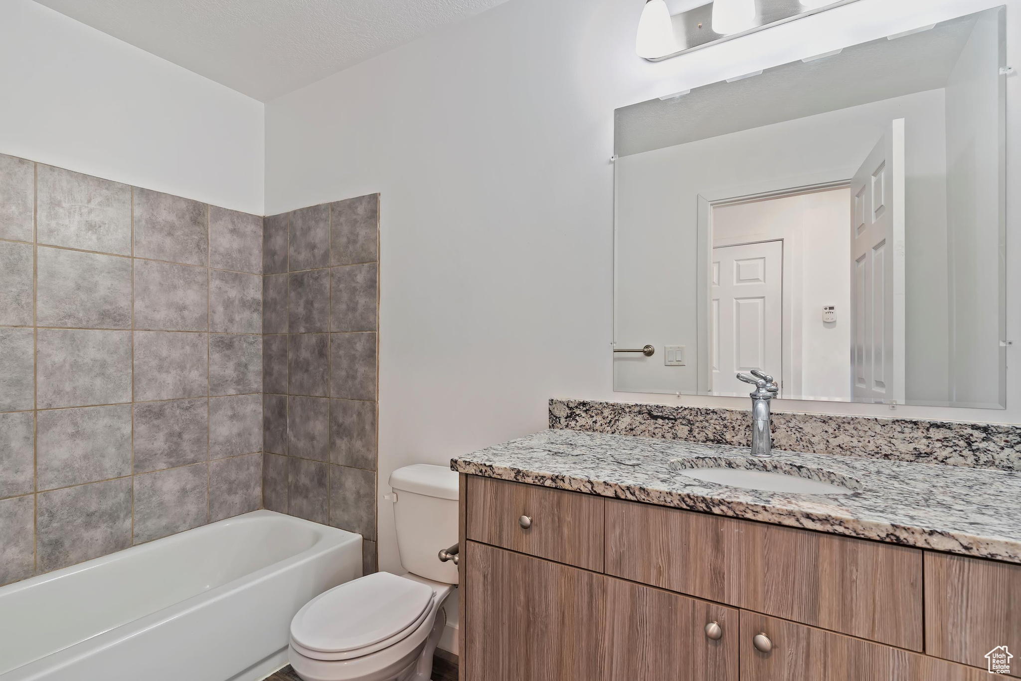 TOWNHOUSE ESTATES - Residential