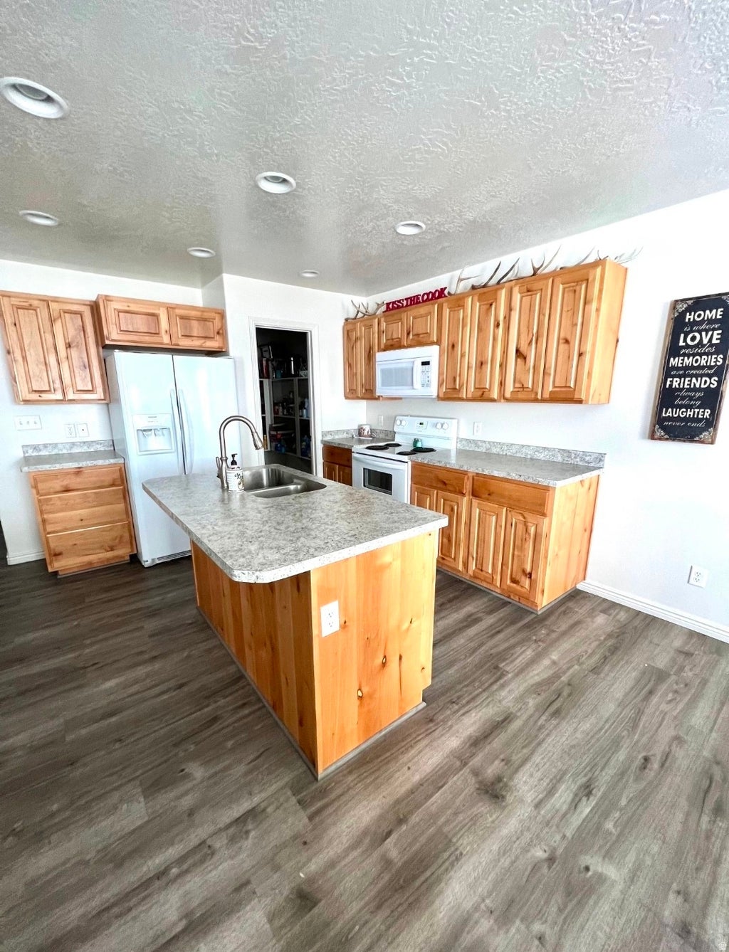 Photo of 388 S REDROCK DR, Santaquin, UT 84655 (MLS # 2183698)