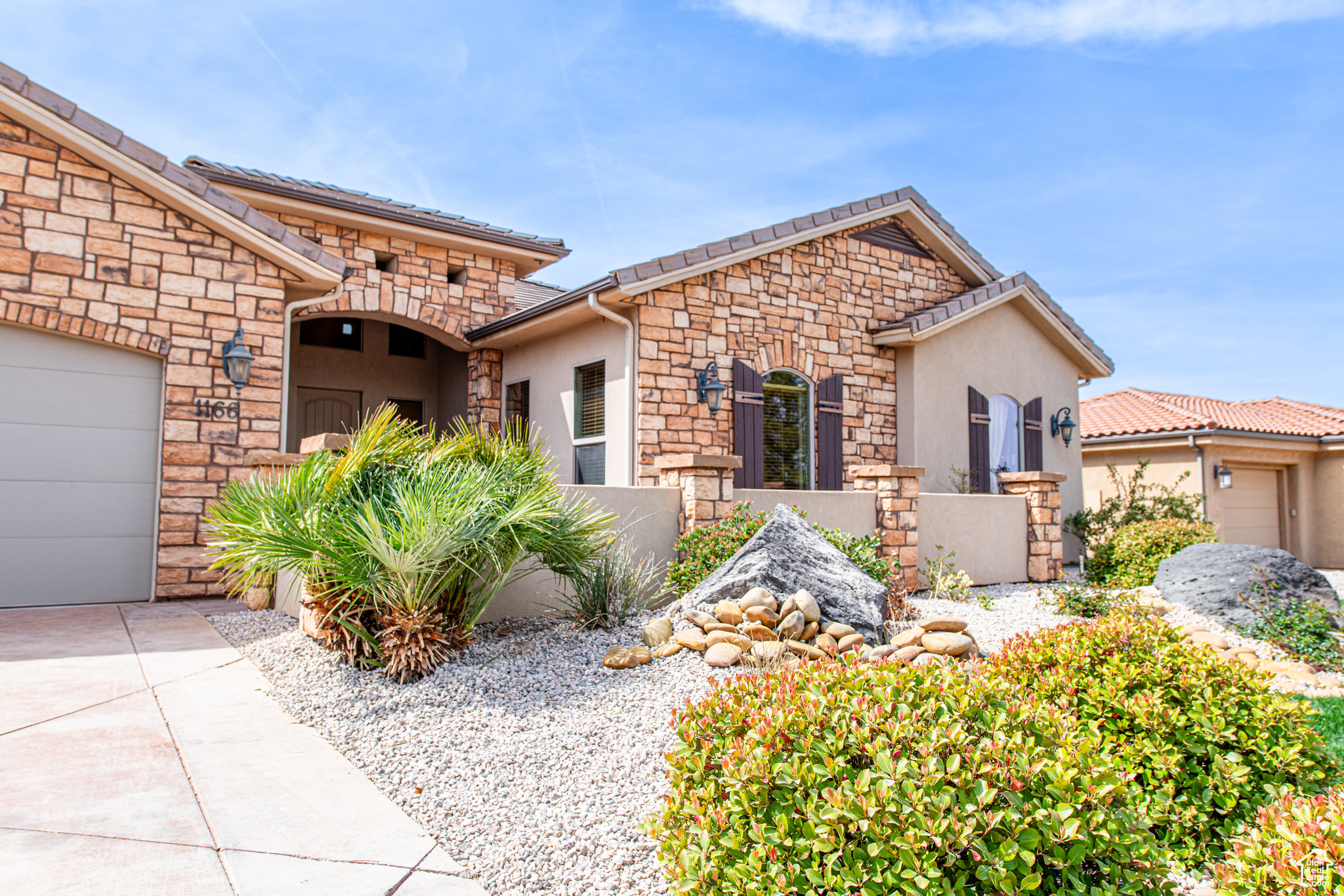 1166 E Colt Ave, Washington, Utah image 3