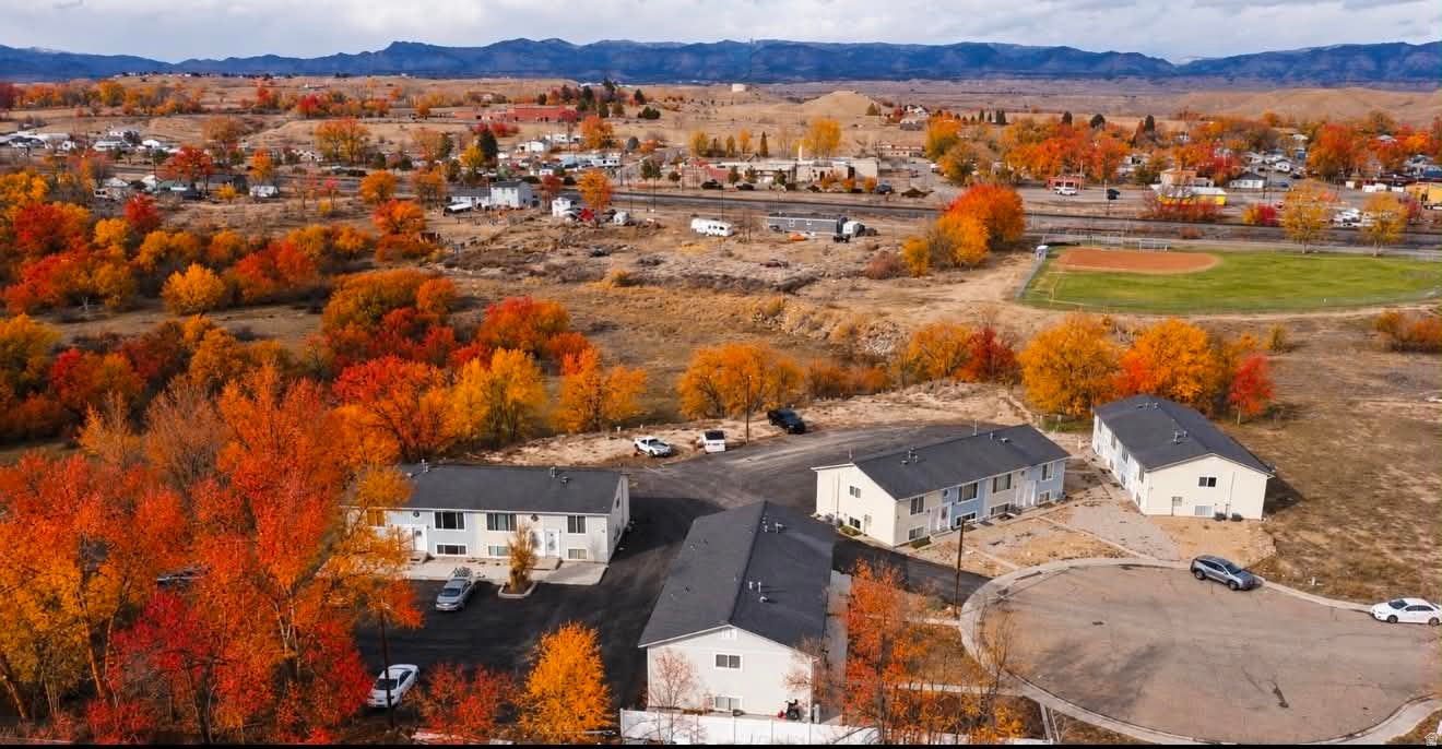 102 W 250 S, Wellington, UT, 84542, USA, 24 Bedrooms Bedrooms, ,8 BathroomsBathrooms,Residential,Active,102 W 250 S,2137753