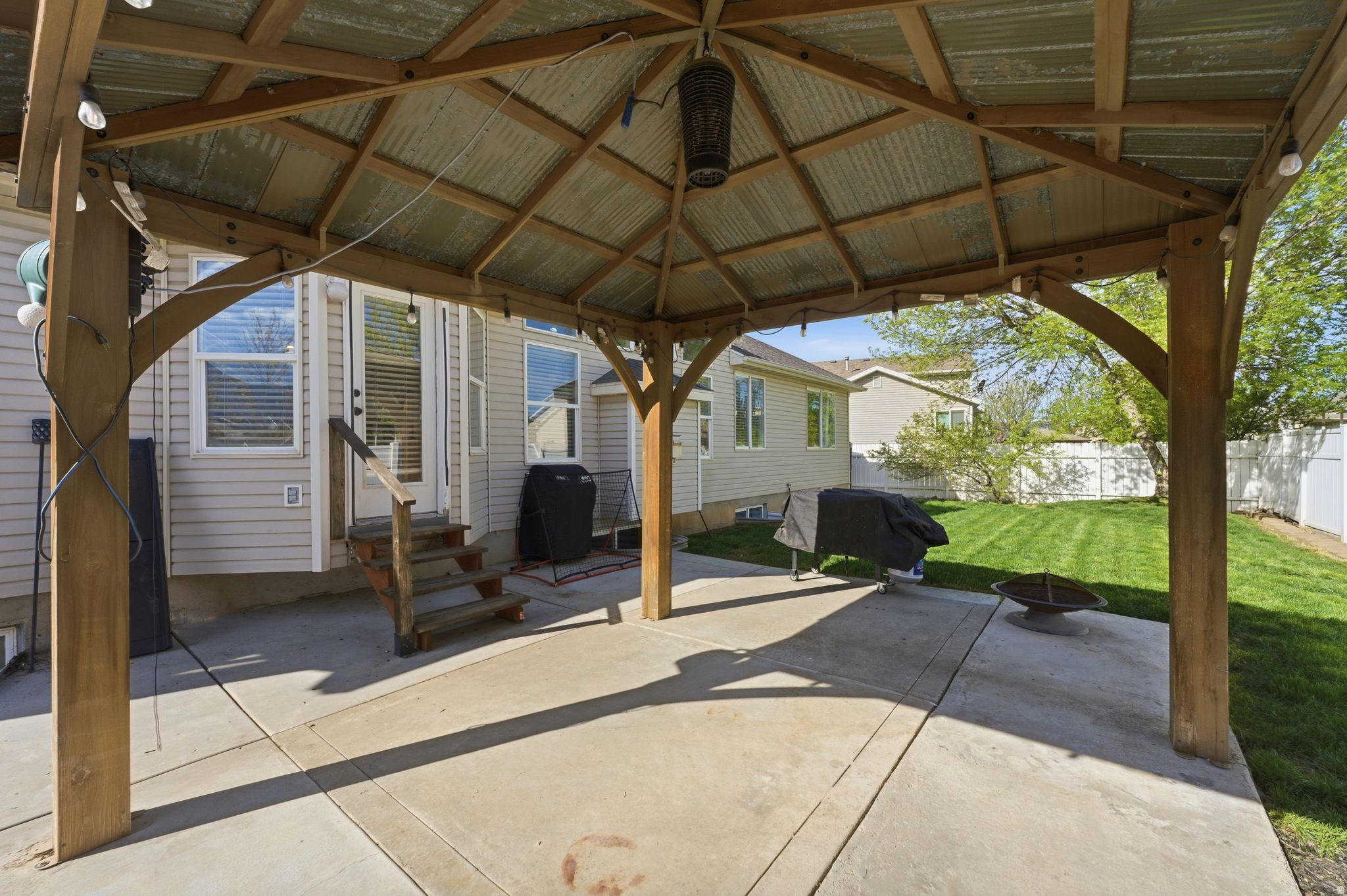 BEN LOMAND - Residential