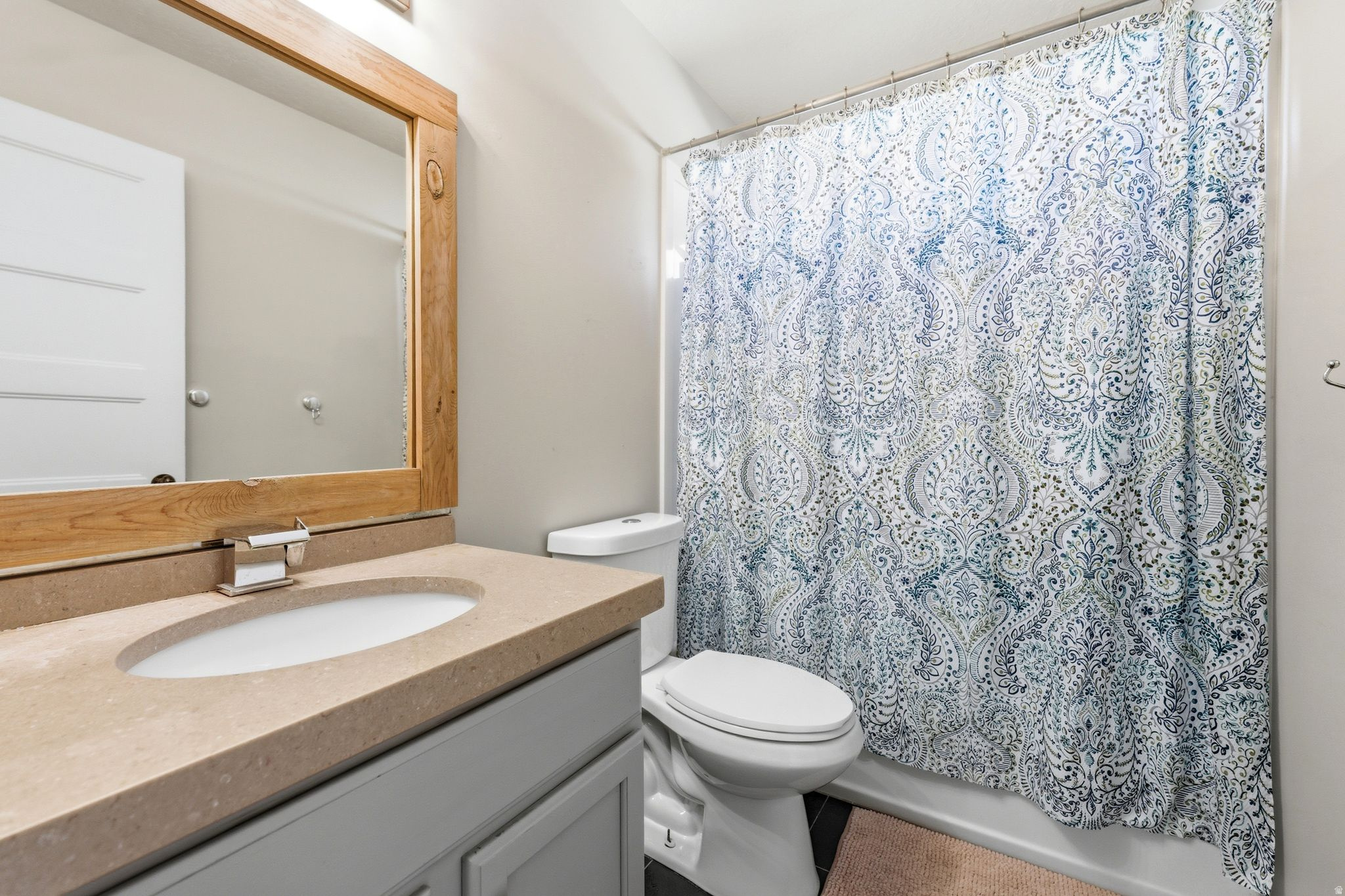 BEN LOMAND - Residential