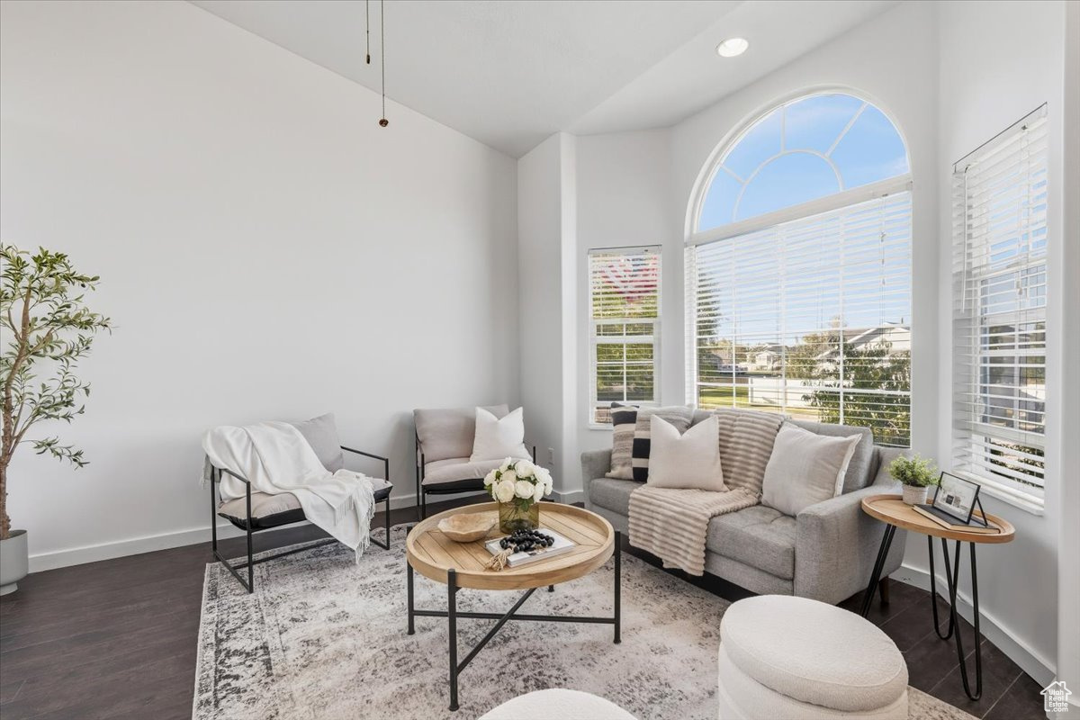 ROYAL VISTA - Residential