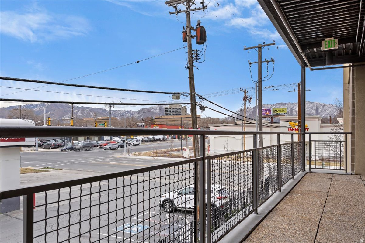 CENTRAL POINTE - Residential