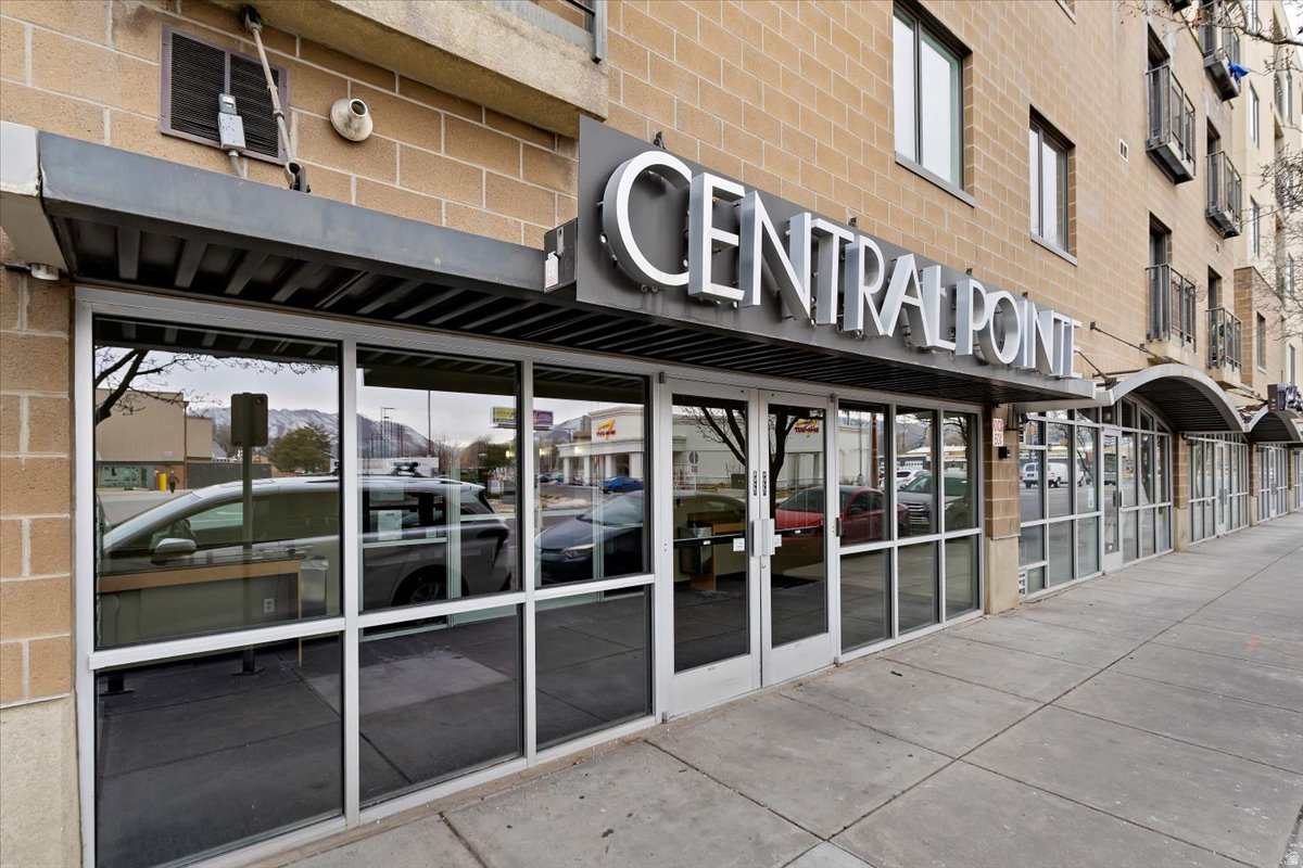 CENTRAL POINTE - Residential