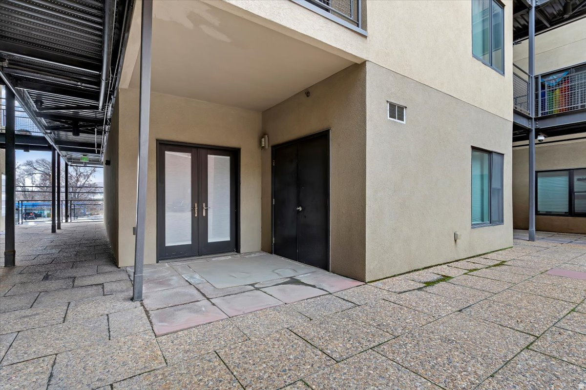 CENTRAL POINTE - Residential