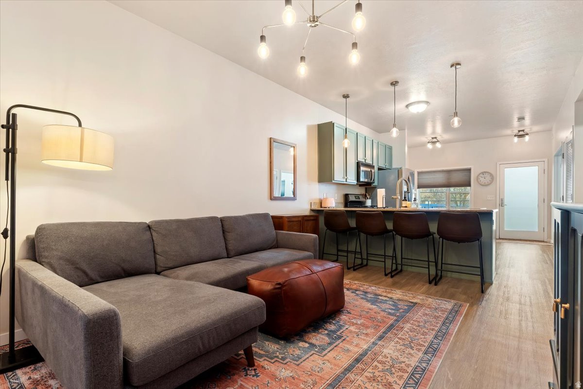 CENTRAL POINTE - Residential