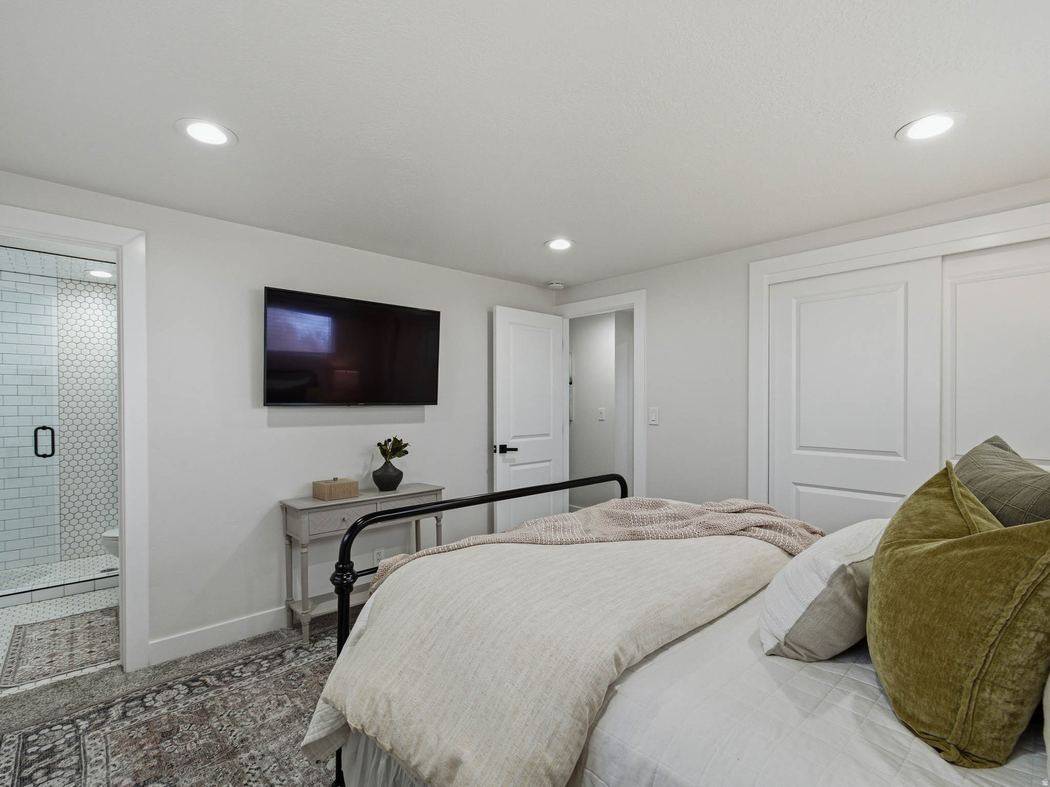 LAZY BAR - Residential