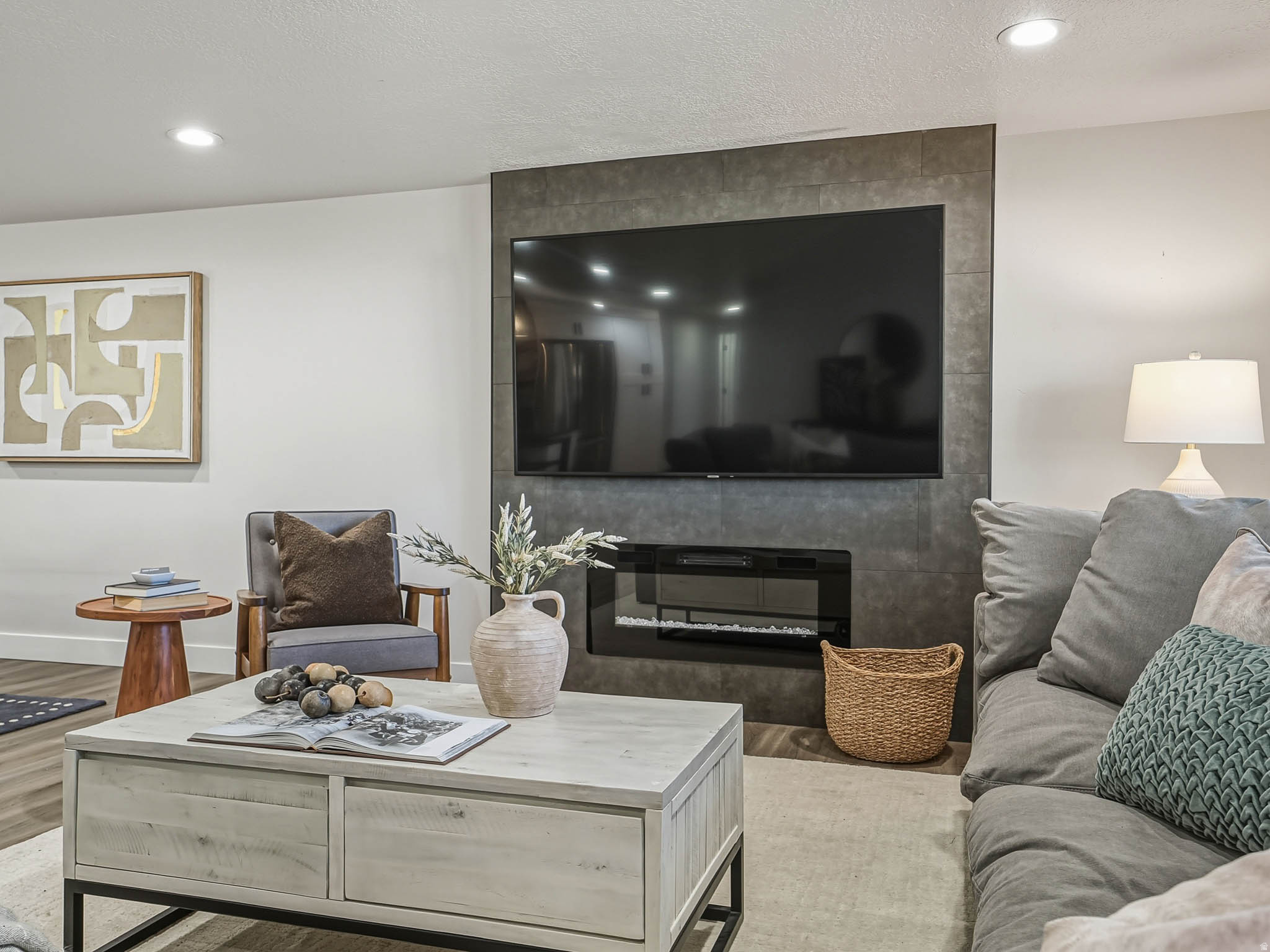 LAZY BAR - Residential