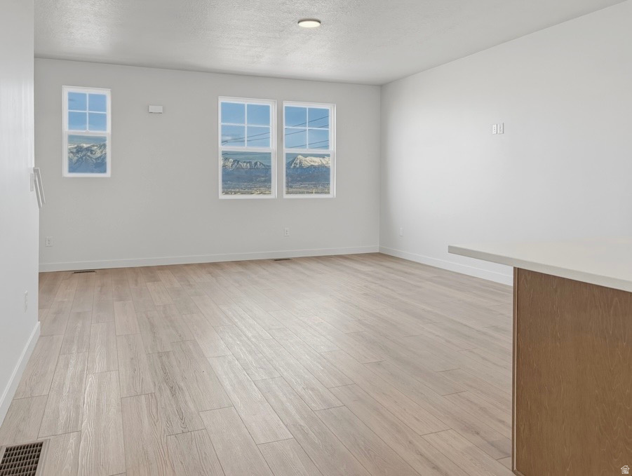 DAYBREAK - Residential