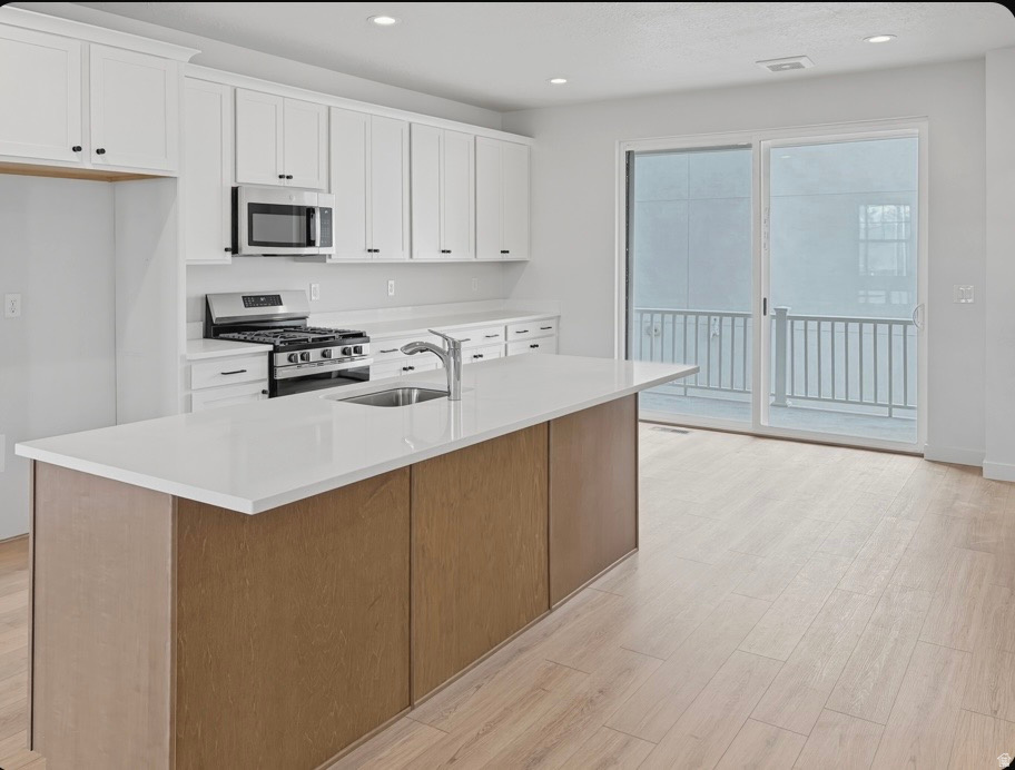 DAYBREAK - Residential