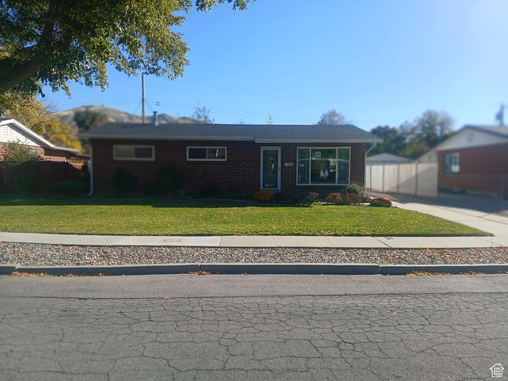 Photo of 1284 N SONATA ST W, Salt Lake City, UT 84116 (MLS # 2119046)
