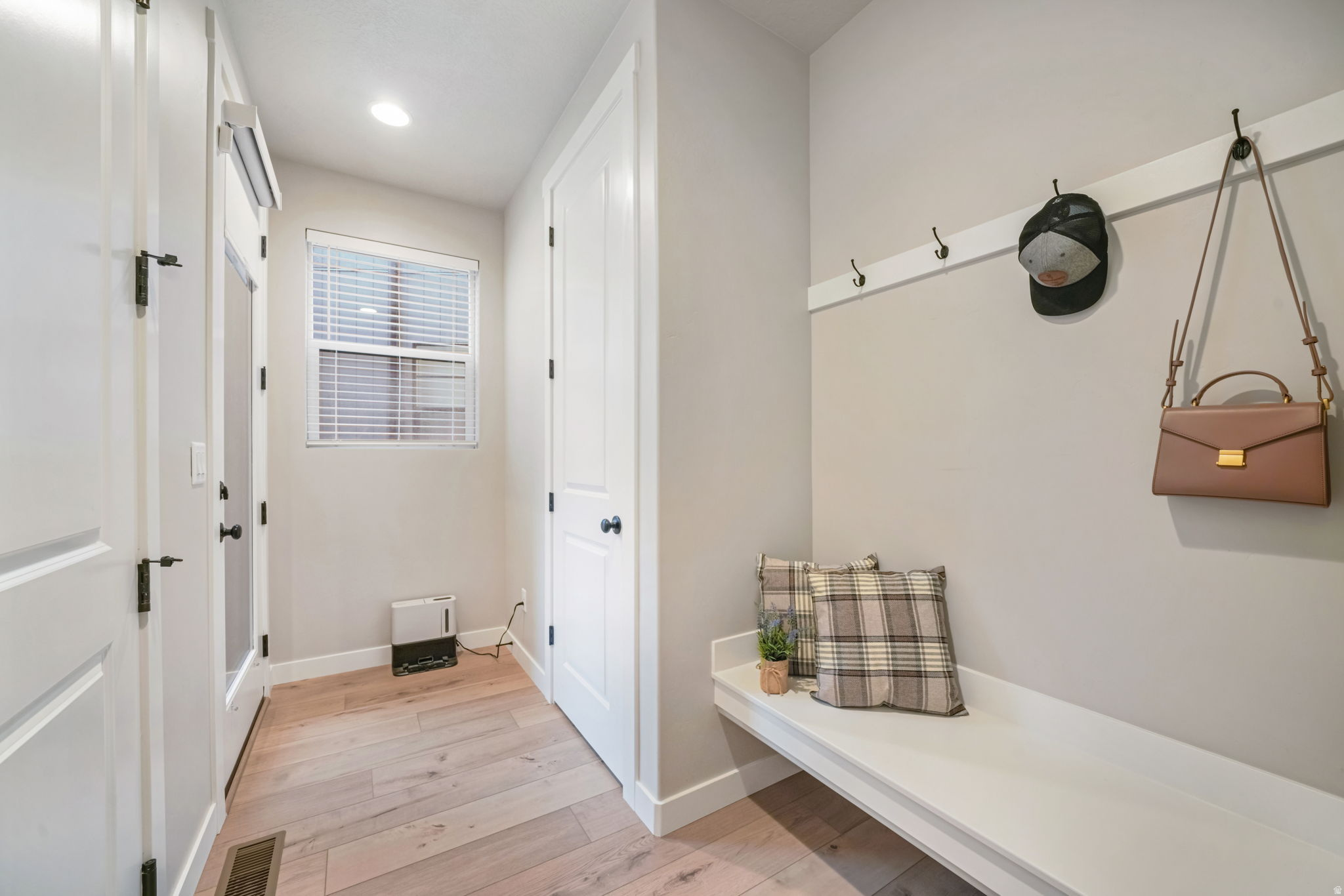 HOLBROOK SCANDIA COTTAGE 3314 - Residential