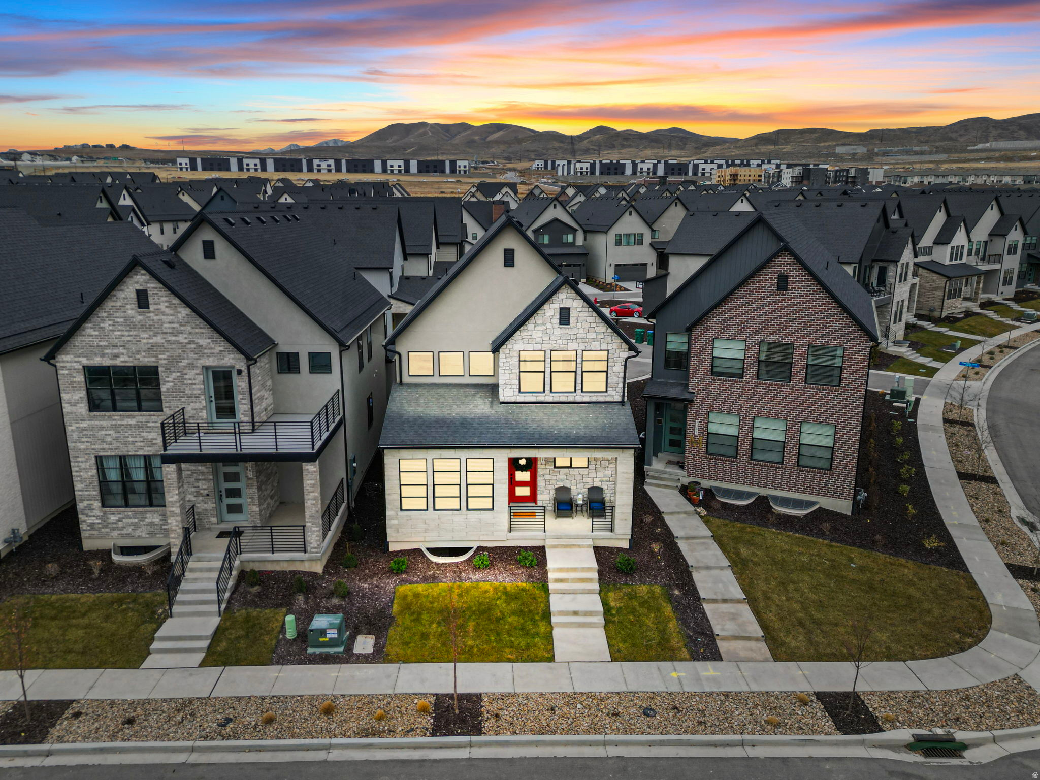 HOLBROOK SCANDIA COTTAGE 3314 - Residential