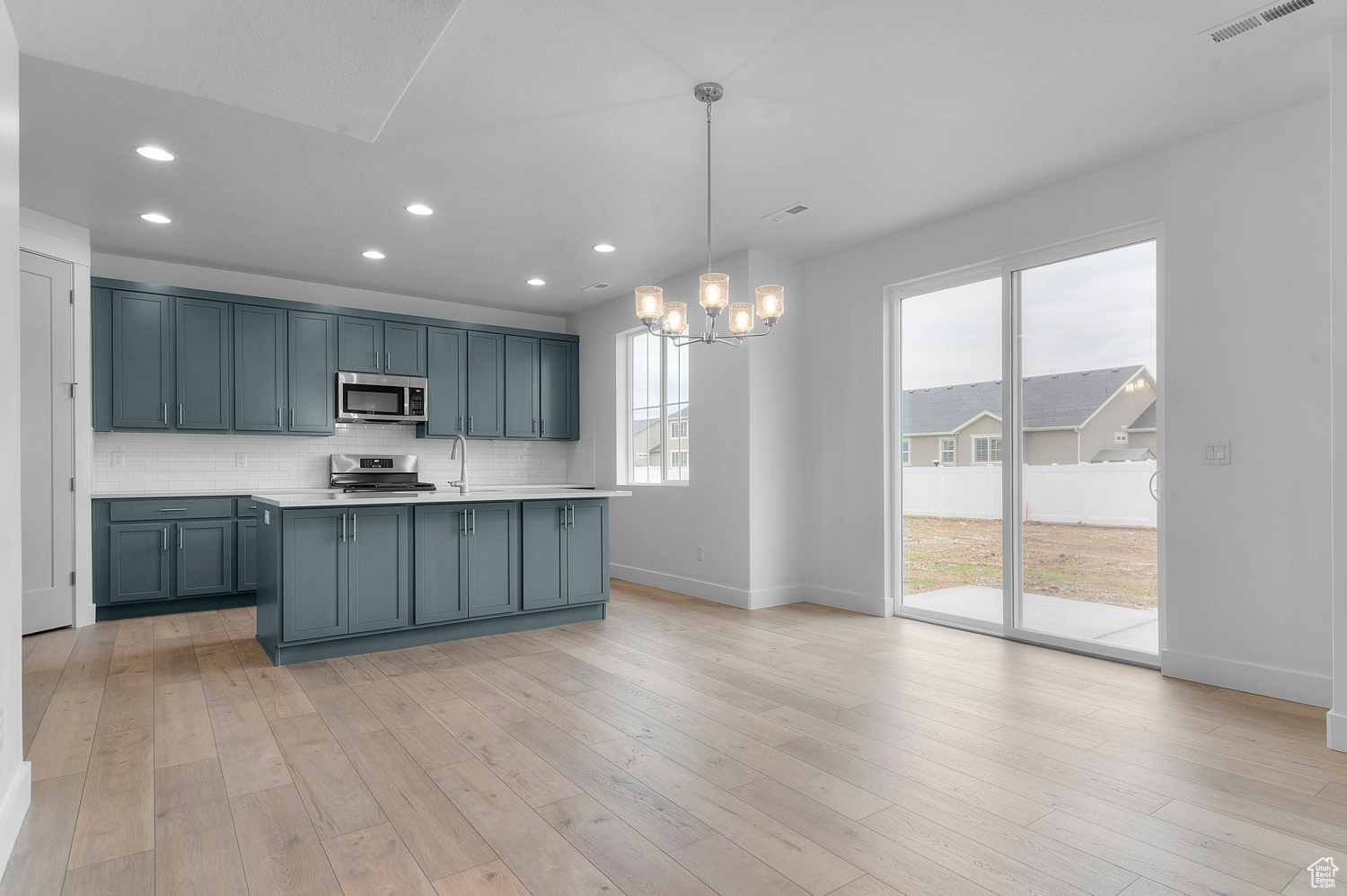 FAIRHAVEN 413 - Residential