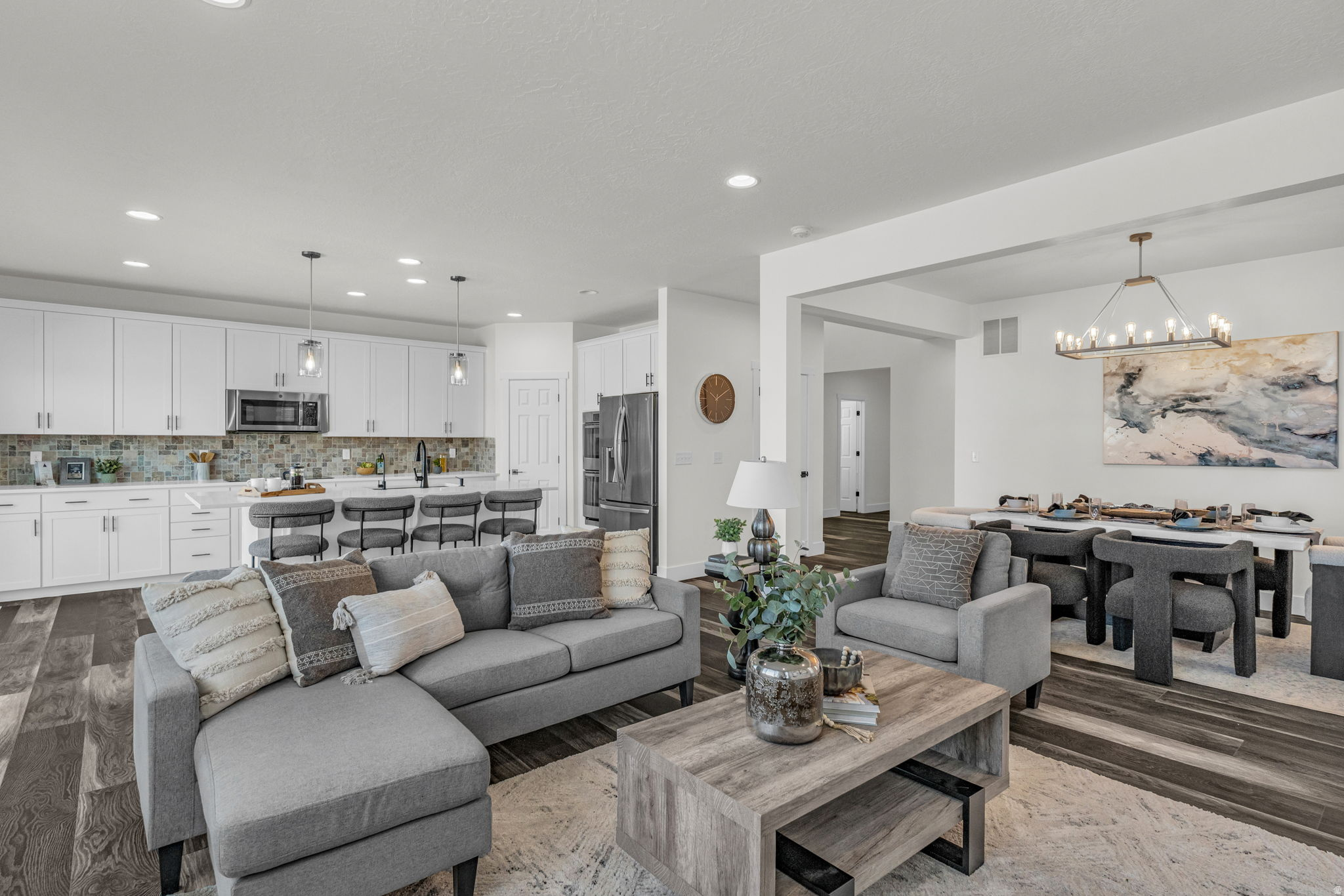 SOUTH HILLS - Residential