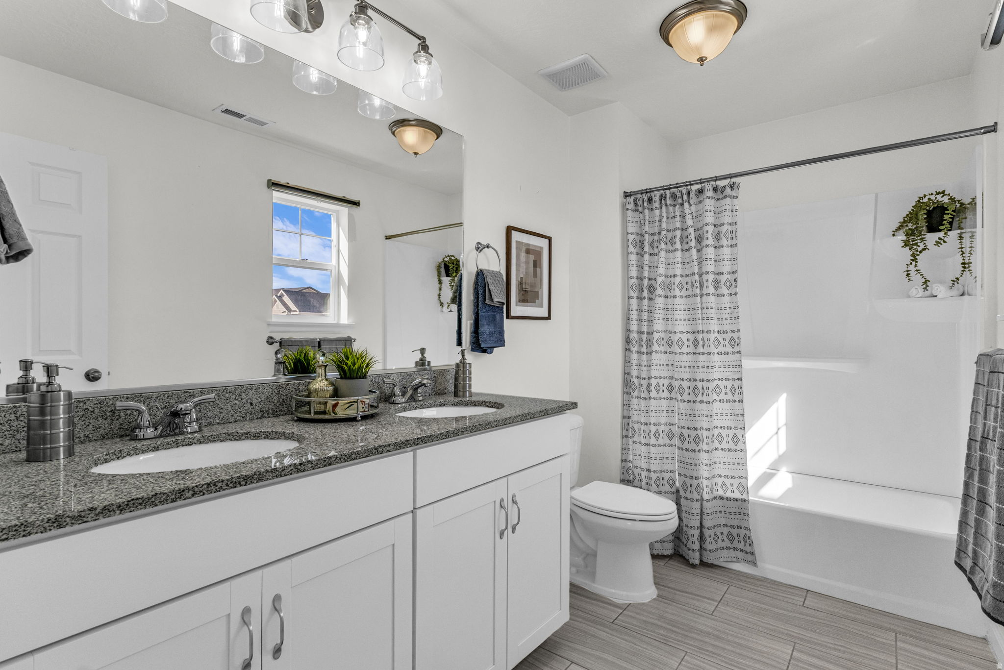 SOUTH HILLS - Residential