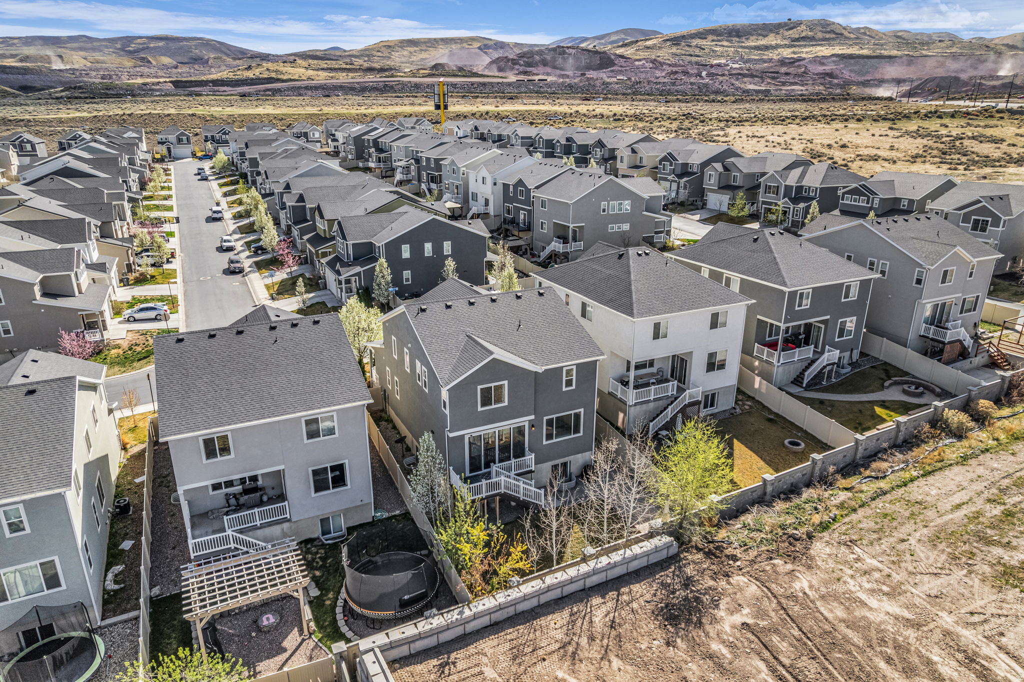 SOUTH HILLS - Residential