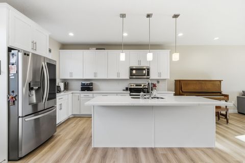 Tiny photo for 1615 N WESTVIEW LN, Salem, UT 84653 (MLS # 2127216)