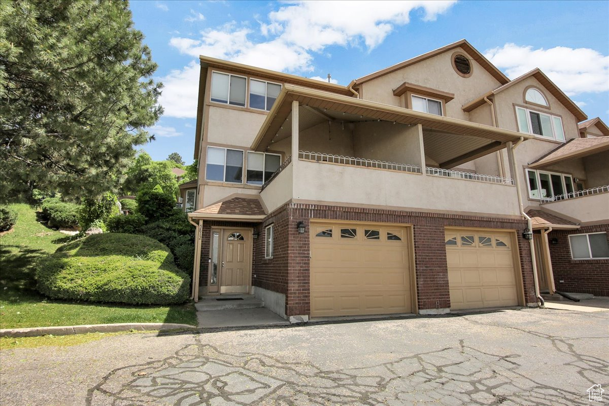 South Ogden, Utah 84405, United States, 3 Bedrooms Bedrooms, ,2 BathroomsBathrooms,Residential,Pending,128597