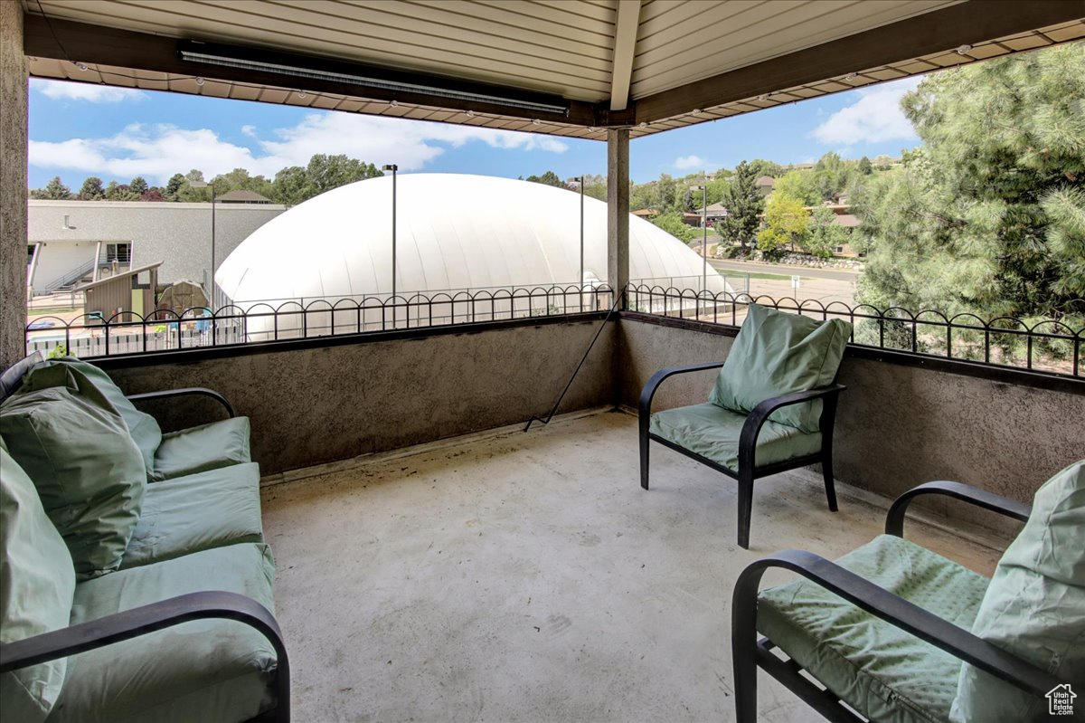 South Ogden, Utah 84405, United States, 3 Bedrooms Bedrooms, ,2 BathroomsBathrooms,Residential,Pending,128597