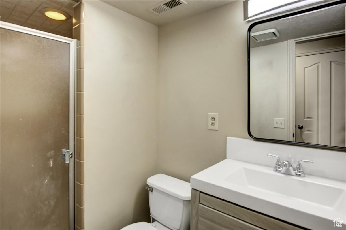 South Ogden, Utah 84405, United States, 3 Bedrooms Bedrooms, ,2 BathroomsBathrooms,Residential,Pending,128597