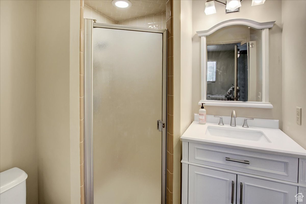 South Ogden, Utah 84405, United States, 3 Bedrooms Bedrooms, ,2 BathroomsBathrooms,Residential,Pending,128597