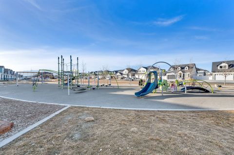 Tiny photo for 128 E GEYSER CT, Saratoga Springs, UT 84045 (MLS # 2135022)