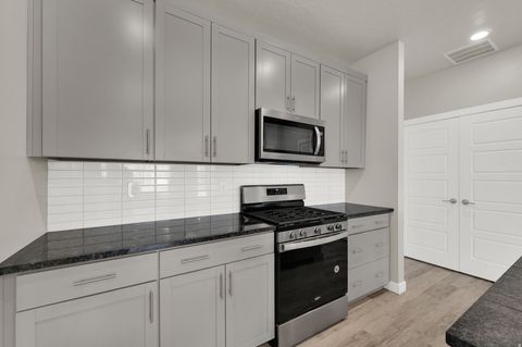 Tiny photo for 128 E GEYSER CT, Saratoga Springs, UT 84045 (MLS # 2135022)