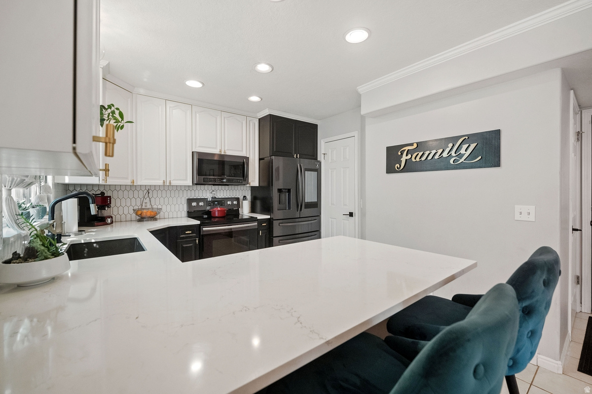 ENCHANTED COVE - Residential