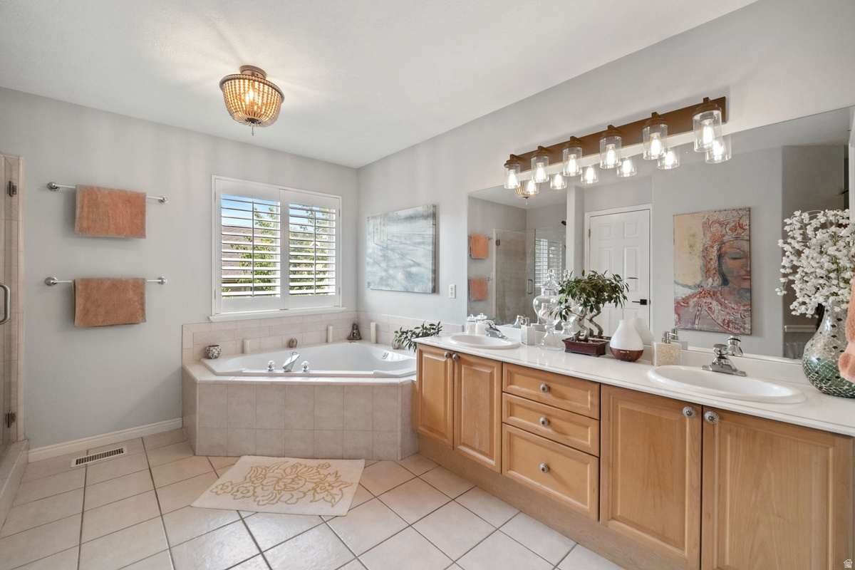 ENCHANTED COVE - Residential