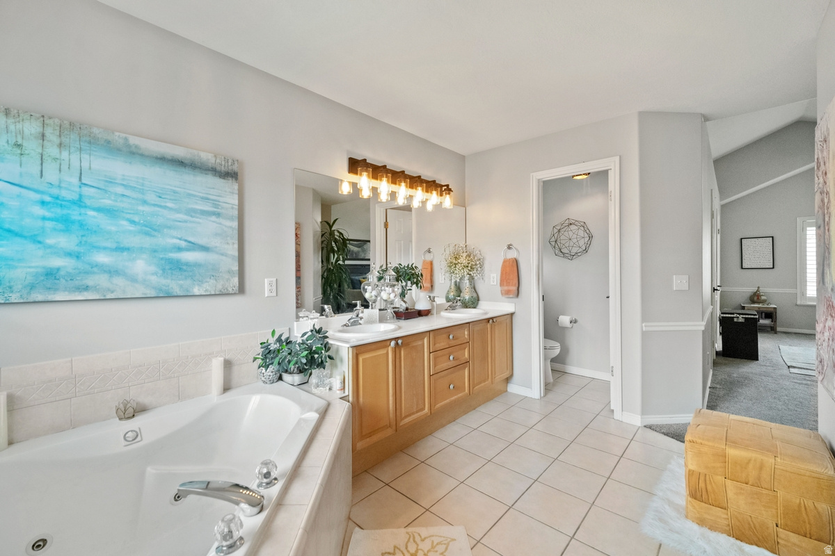 ENCHANTED COVE - Residential