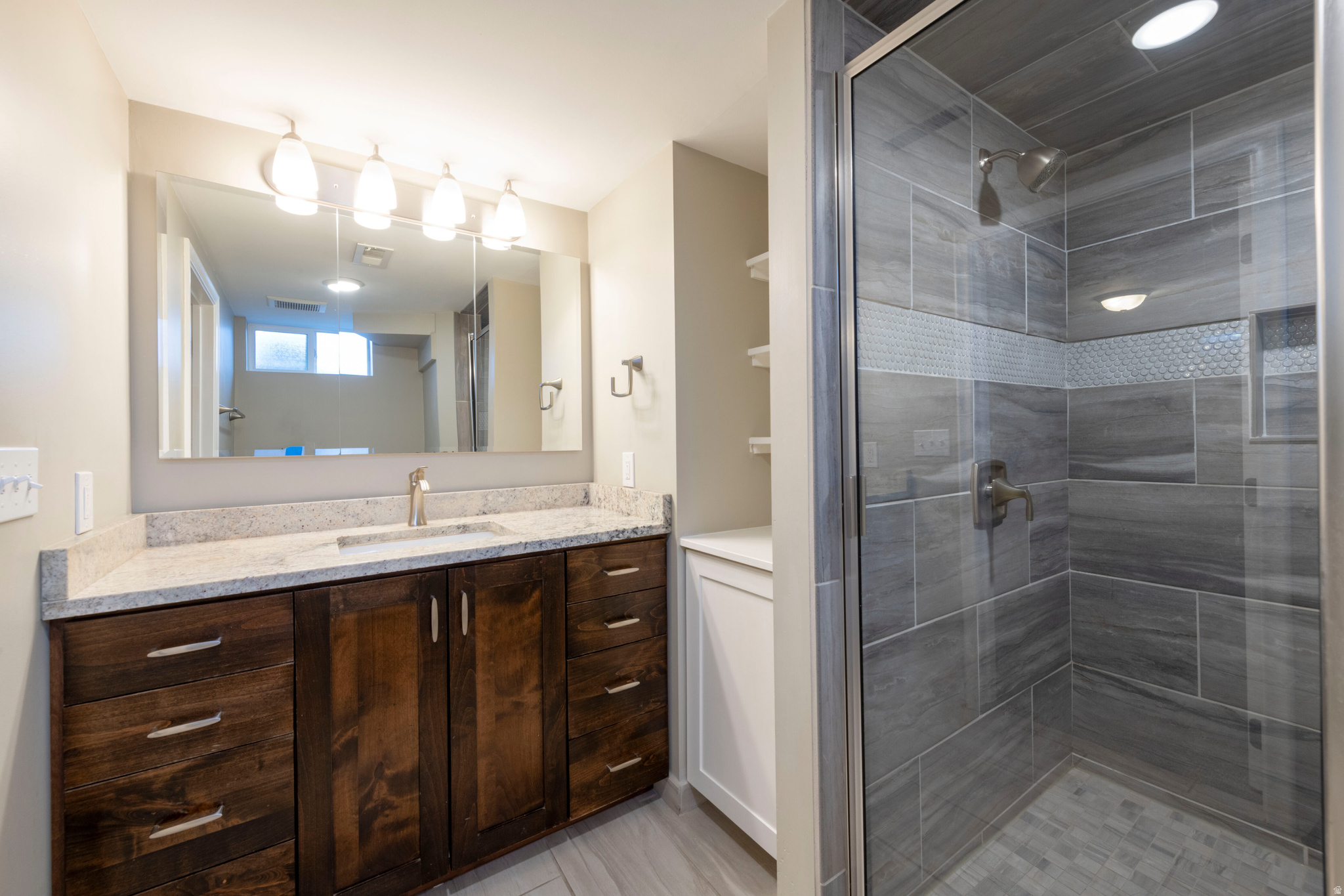 NERECREEK CH - Residential