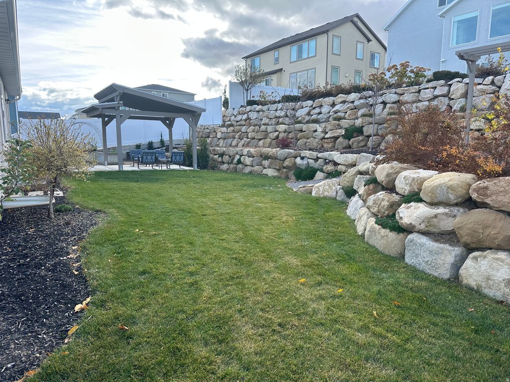 Photo of 2887 S GREENHEAD DR W, Saratoga Springs, UT 84045 (MLS # 2123598)