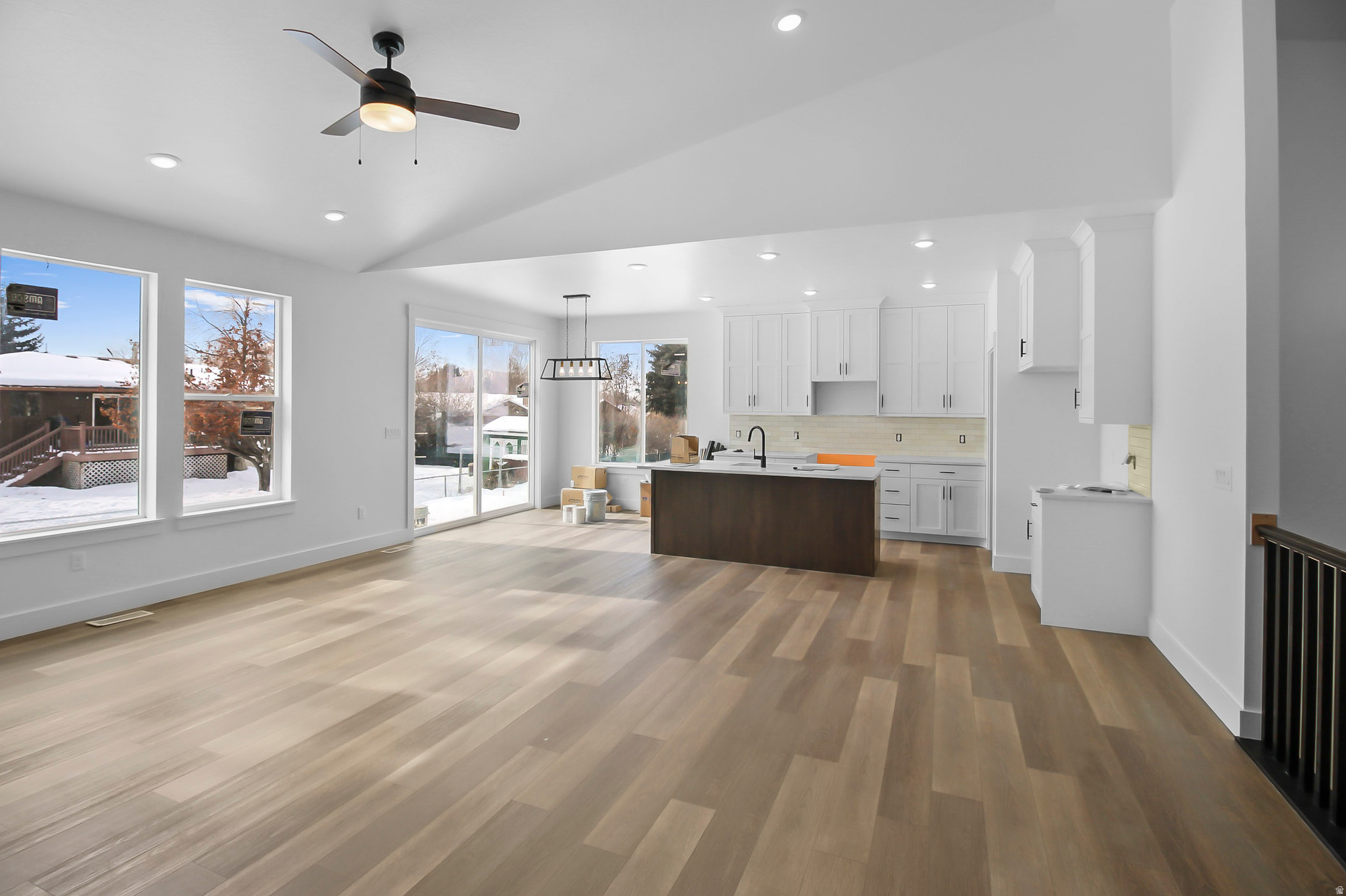 RIVERS EDGE - Residential