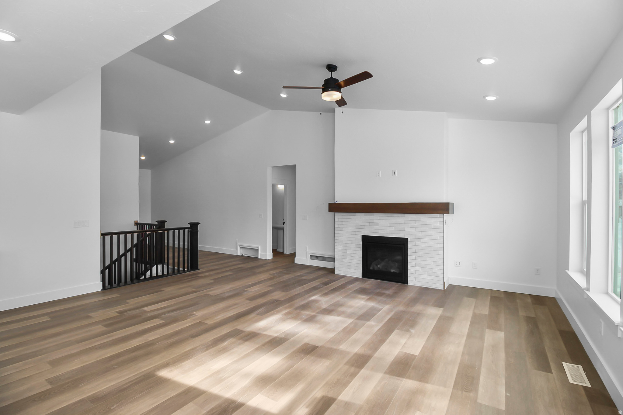 RIVERS EDGE - Residential