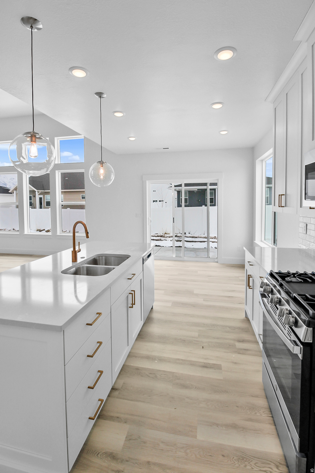 RIVERS EDGE - Residential