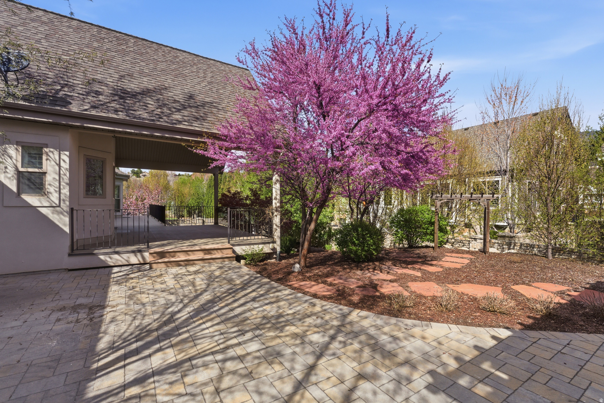 ROYAL OAK ESTATES - Residential