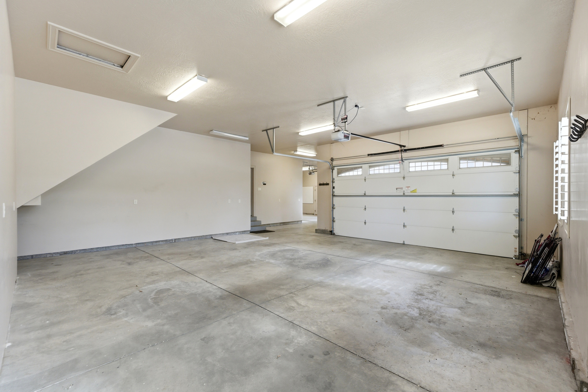 ROYAL OAK ESTATES - Residential