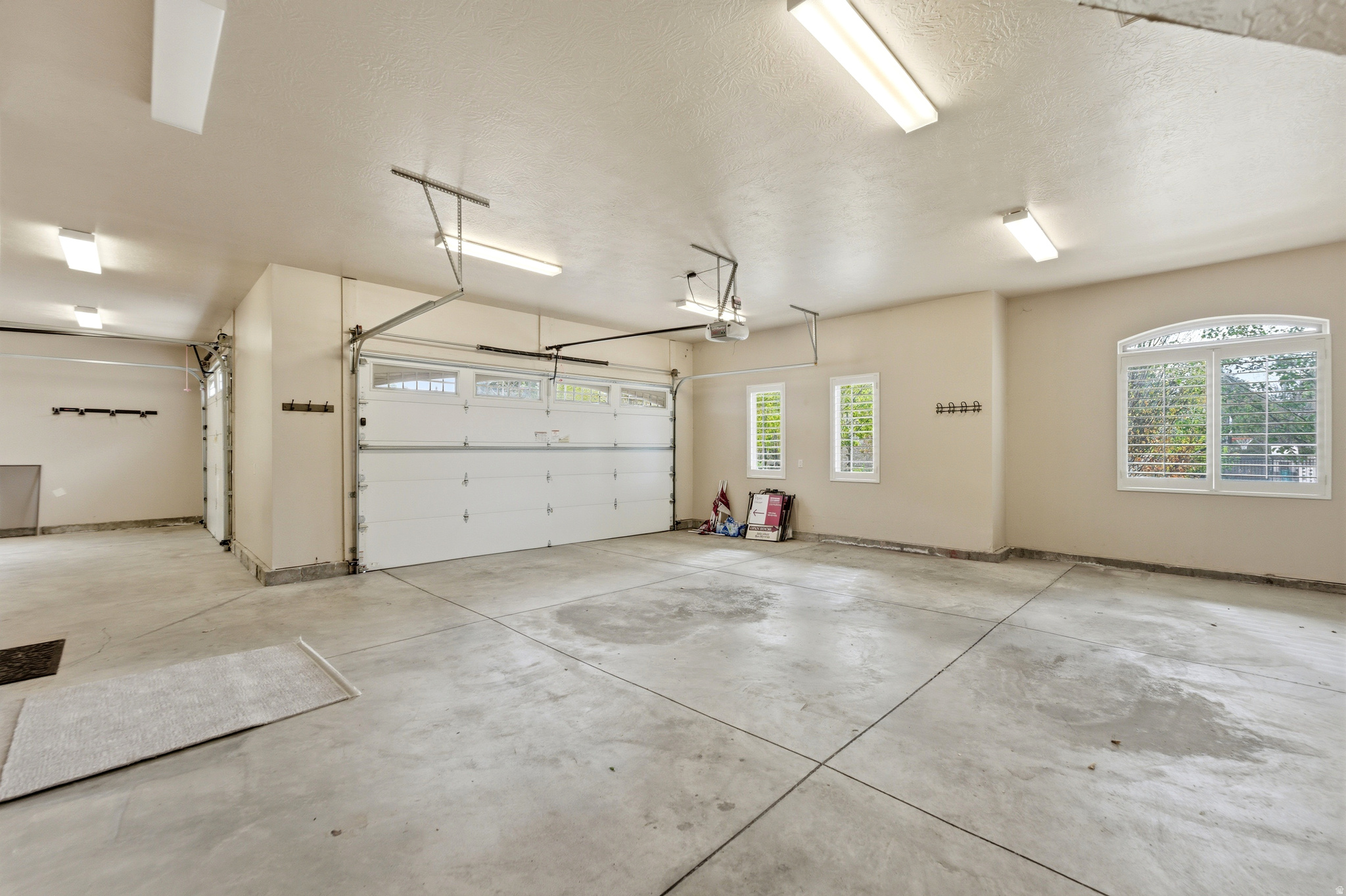 ROYAL OAK ESTATES - Residential