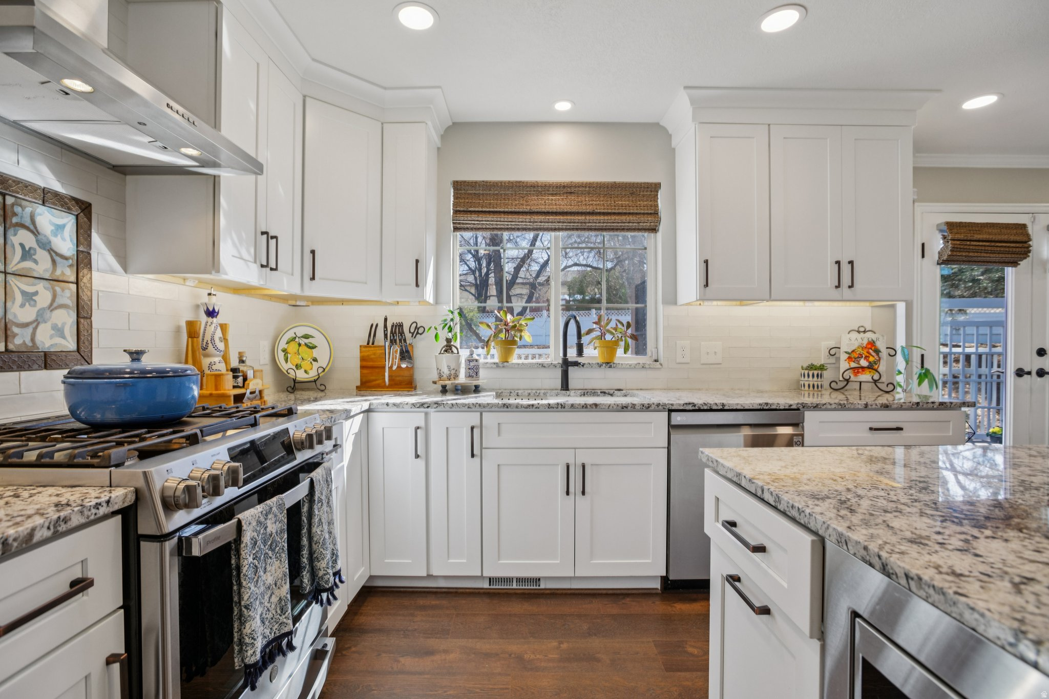 ENCHANTED OAKS - Residential