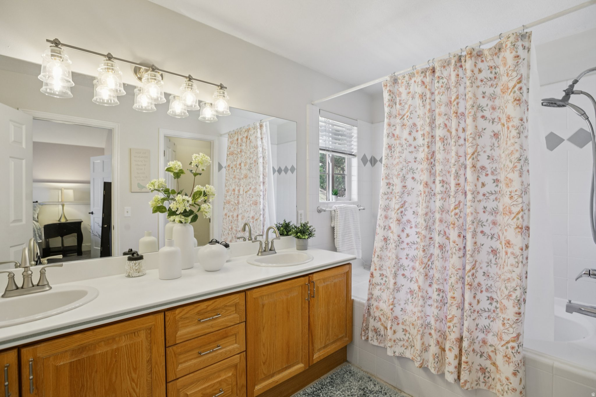 ENCHANTED OAKS - Residential