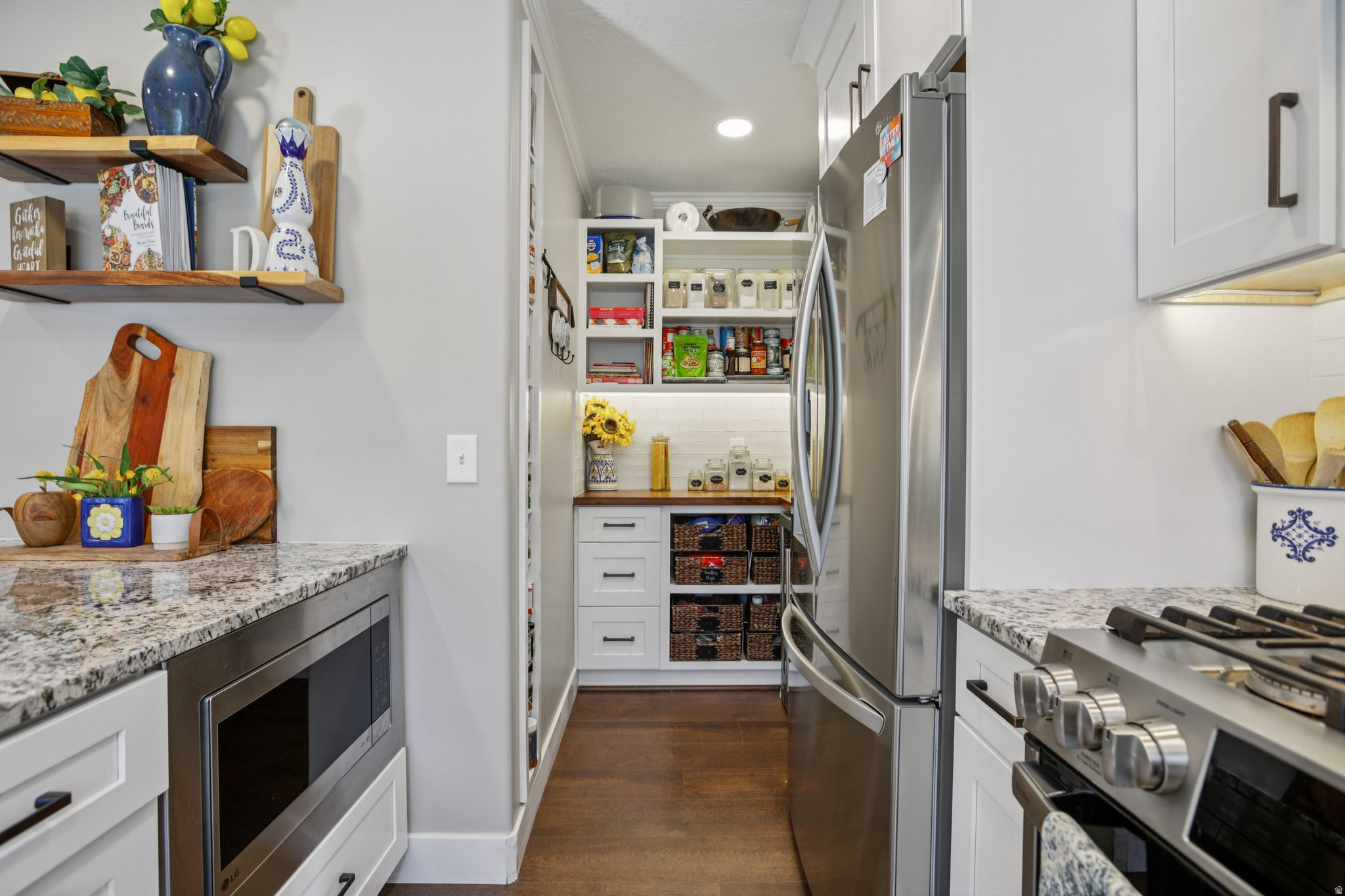 ENCHANTED OAKS - Residential