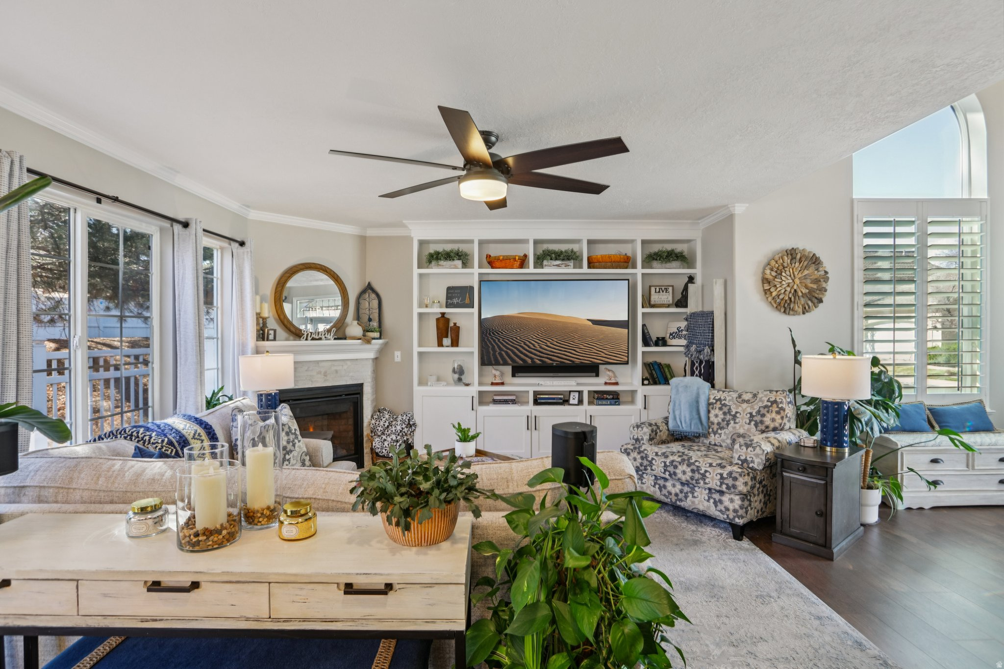 ENCHANTED OAKS - Residential