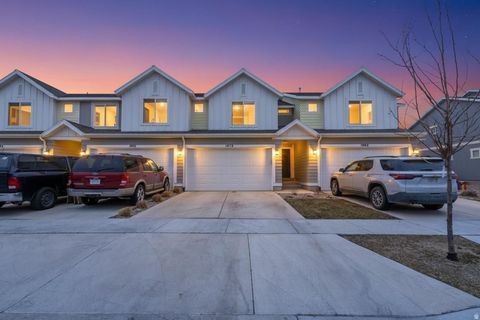 Photo of 1078 E DORY BOAT RD #1597, Saratoga Springs, UT 84045 (MLS # 2133634)