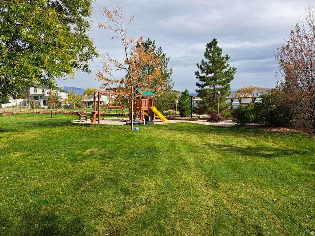 TRACKSIDE PUD SUB - Residential