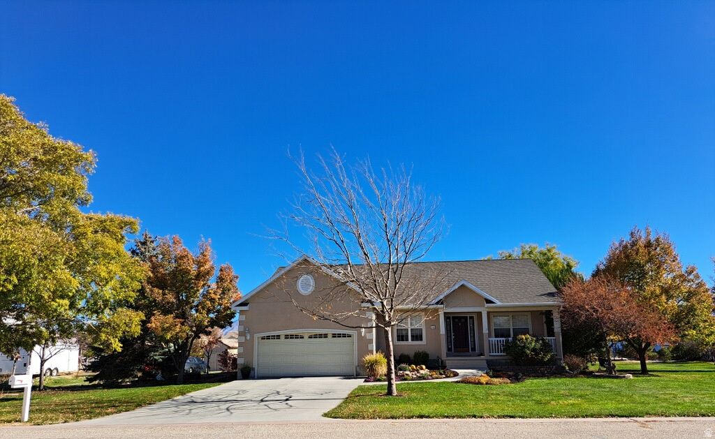 Photo of 74 TRACKSIDE CIR, Grantsville, UT 84029 (MLS # 2148170)