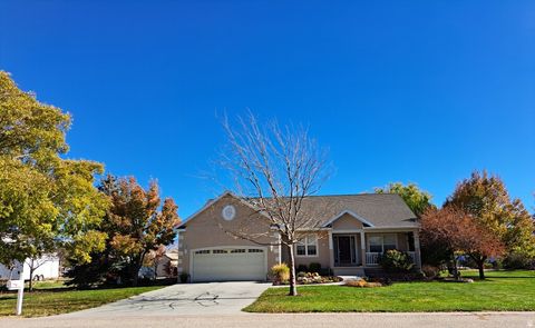 Homes For Sale - 74 Trackside Cir<br/> Tooele County, Grantsville, UT 84029